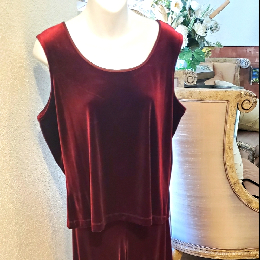 SOLD 2 piece Velour Set